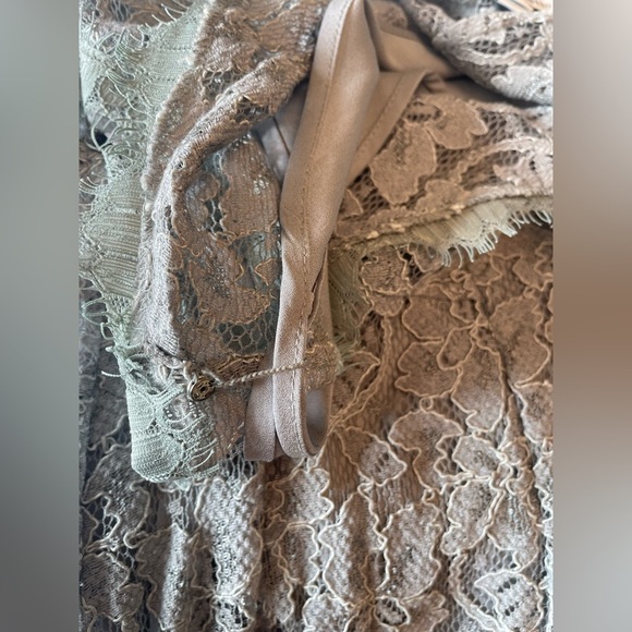 Diane von Furstenburg authentic lace dress size 6 - Picture 10 of 14
